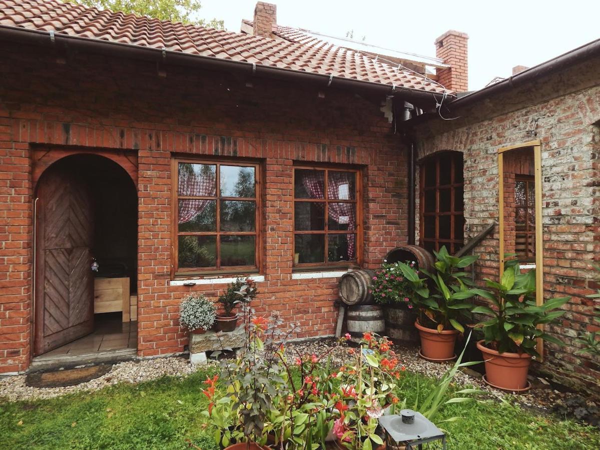 Pokoje Do Wynajecia Nowogrodziec 외부 사진